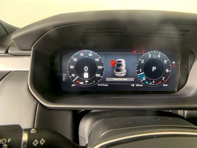 Certified 2025 Land Rover Discovery Dynamic SE image 16