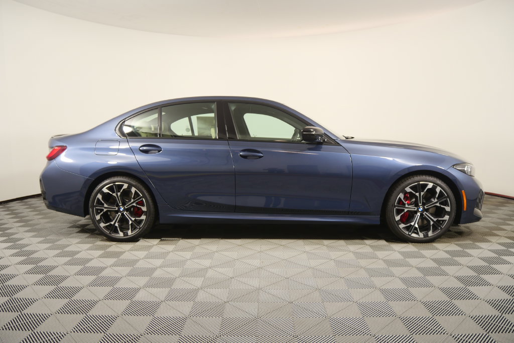 New 2026 BMW 330i Sedan w/ M Sport Package RWD image 3