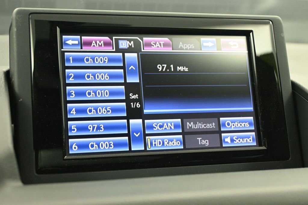 Used 2013 Lexus CT 200h w/ Premium Pkg w/Navigation FWD image 18