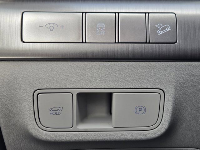 Certified 2025 Hyundai Kona Limited image 22