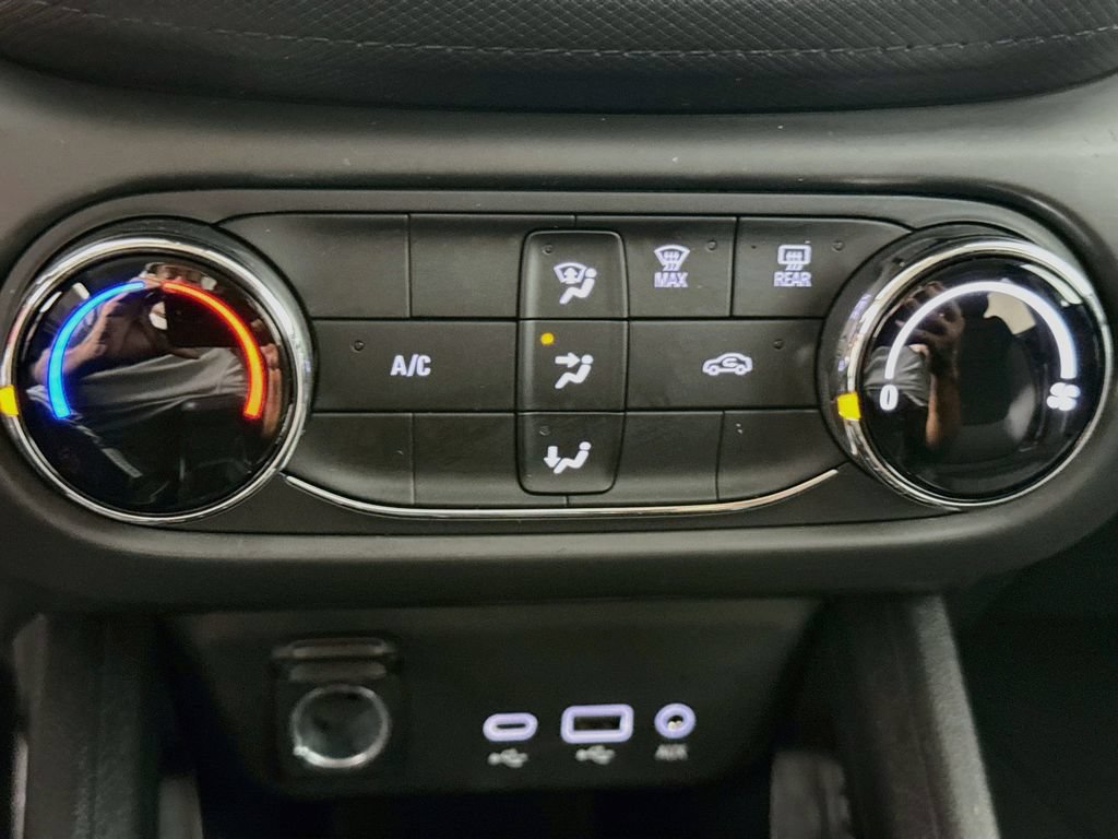 Used 2023 Chevrolet TrailBlazer LS w/ LPO, Blackout Package FWD image 15