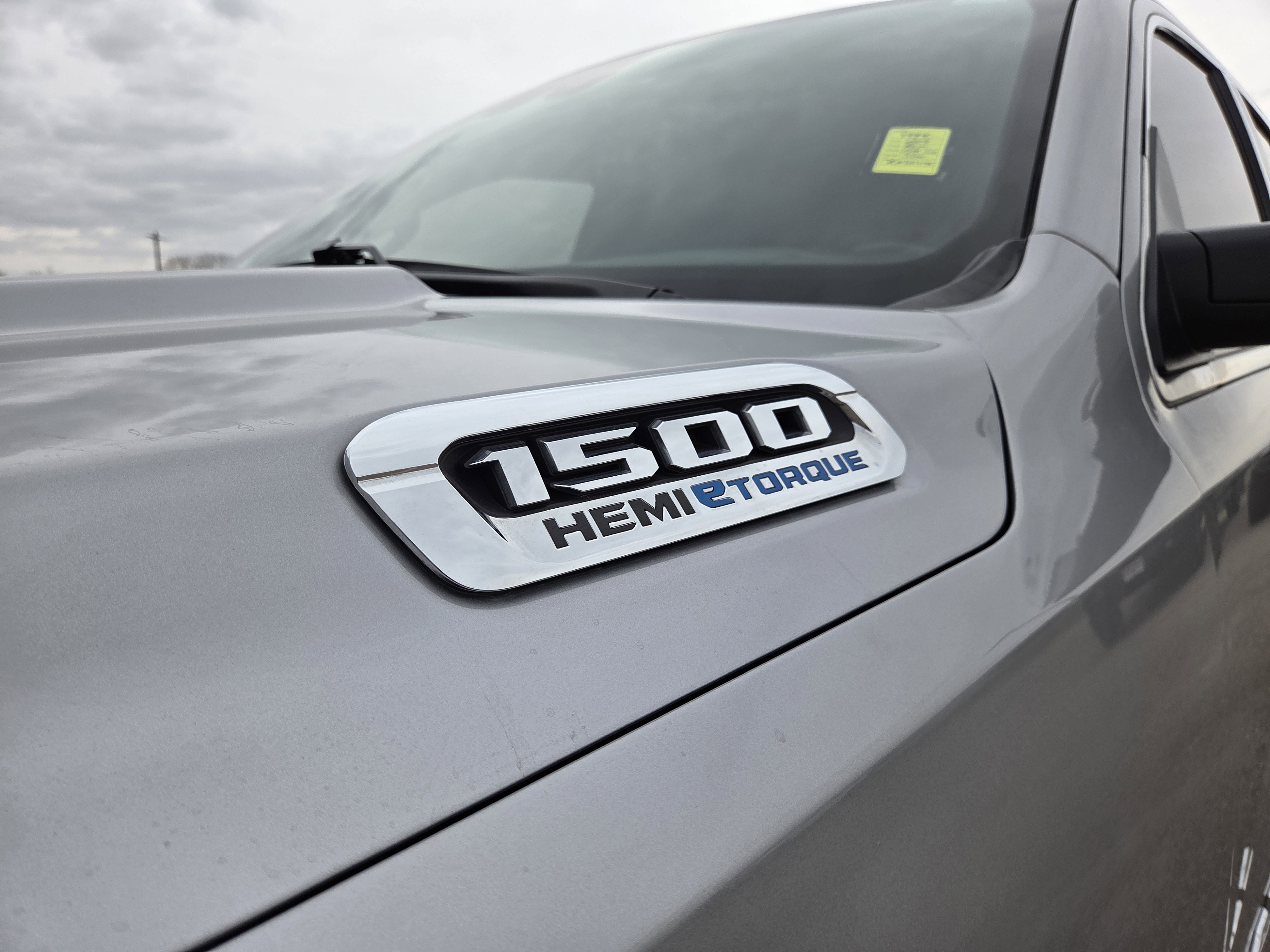 Used 2024 RAM 1500 Limited image 12