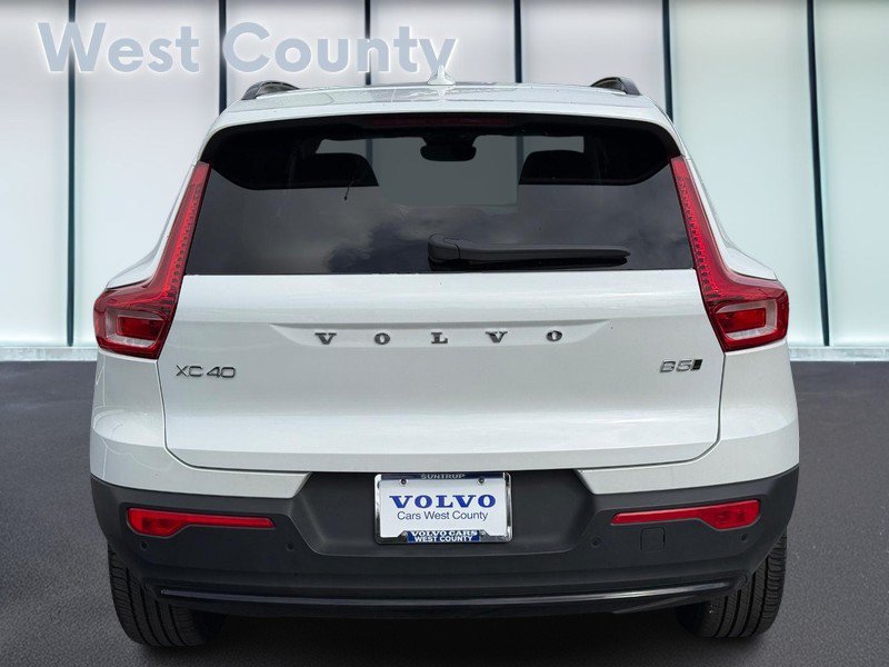 Used 2026 Volvo XC40 B5 Plus AWD/4WD image 6