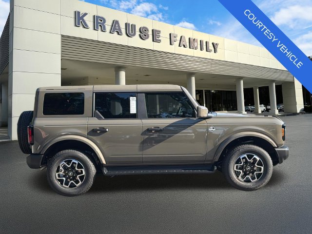 New 2026 Ford Bronco Outer Banks AWD/4WD image 8