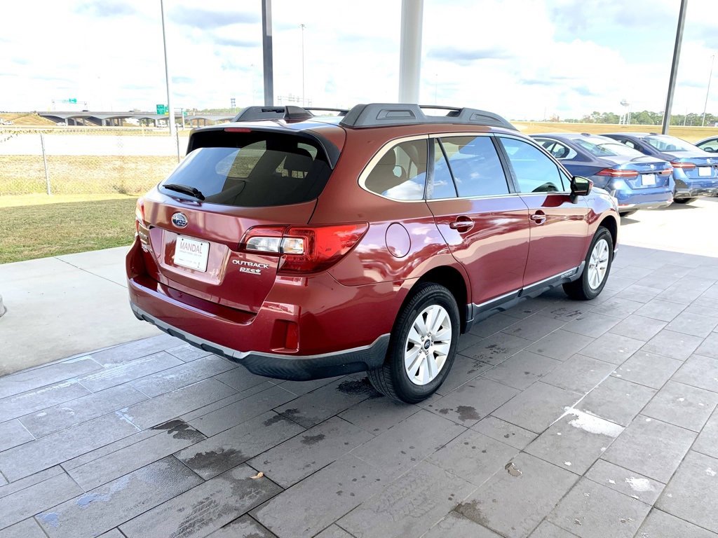 Used 2017 Subaru Outback 2.5i Premium image 5