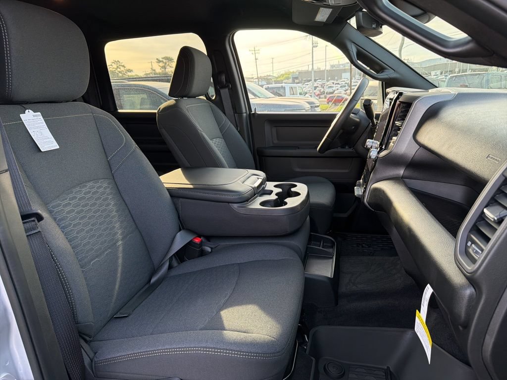 New 2026 RAM 3500 Tradesman AWD/4WD image 25