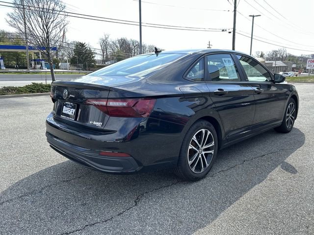 Used 2023 Volkswagen Jetta Sport image 8