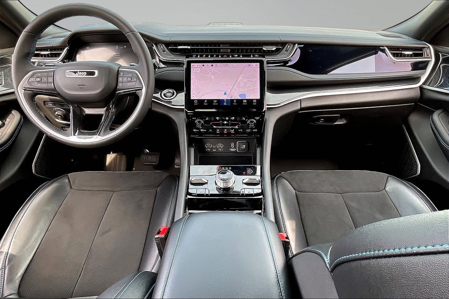 Used 2022 Jeep Grand Cherokee Trailhawk w/ Luxury Tech Group III image 14