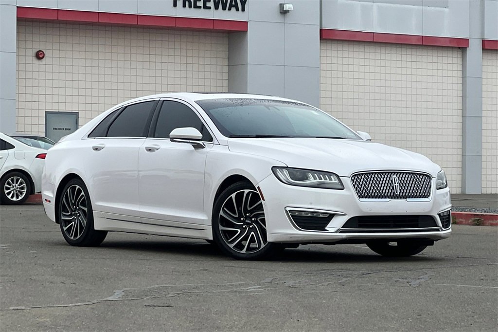 Used 2020 Lincoln MKZ Reserve image 2