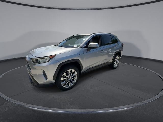 Used 2019 Toyota RAV4 XLE Premium FWD image 4