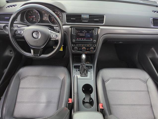 Used 2018 Volkswagen Passat 2.0T R-Line image 20