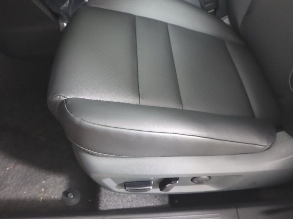 New 2026 Nissan Rogue SV AWD/4WD image 22