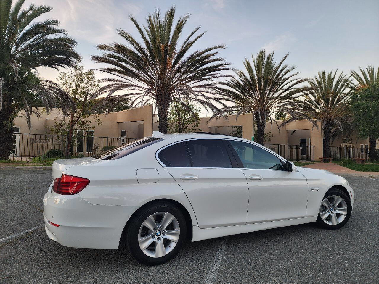 Used 2012 BMW 528i Sedan RWD image 7
