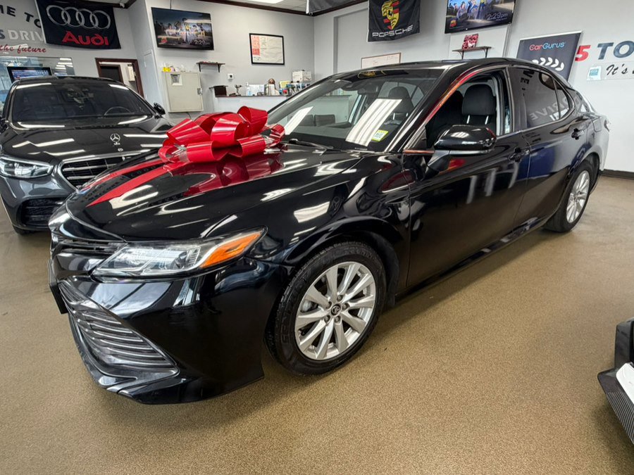 Used 2018 Toyota Camry LE FWD image 4