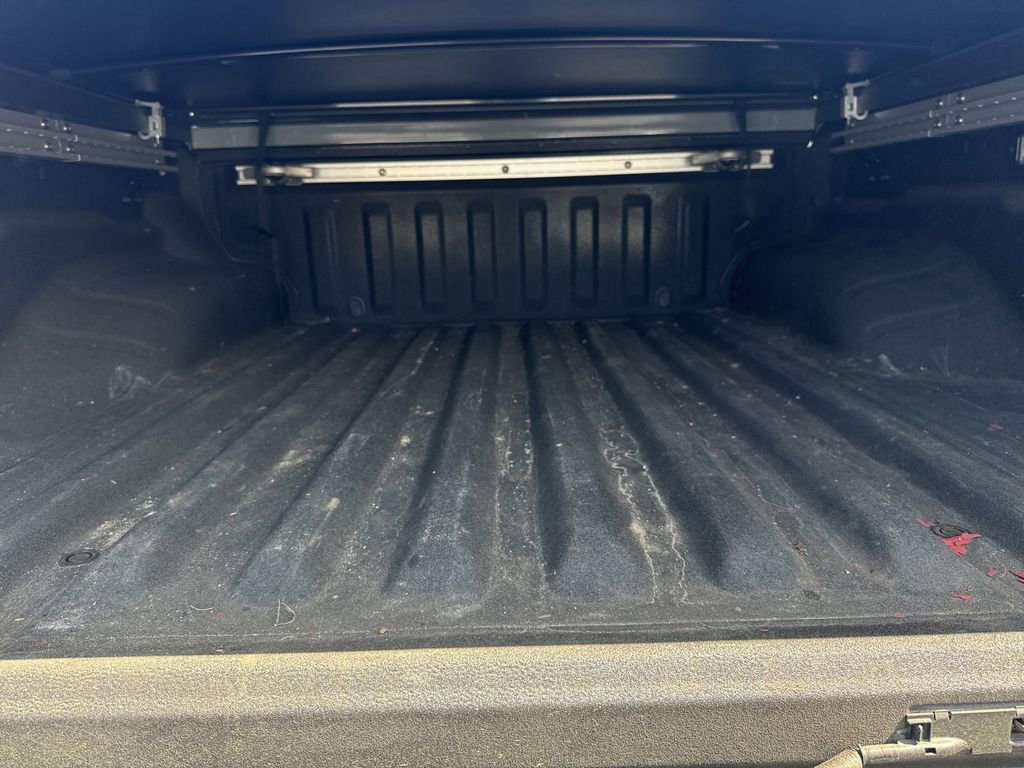 Used 2025 Nissan Frontier PRO-4X w/ Pro Convenience Package image 18