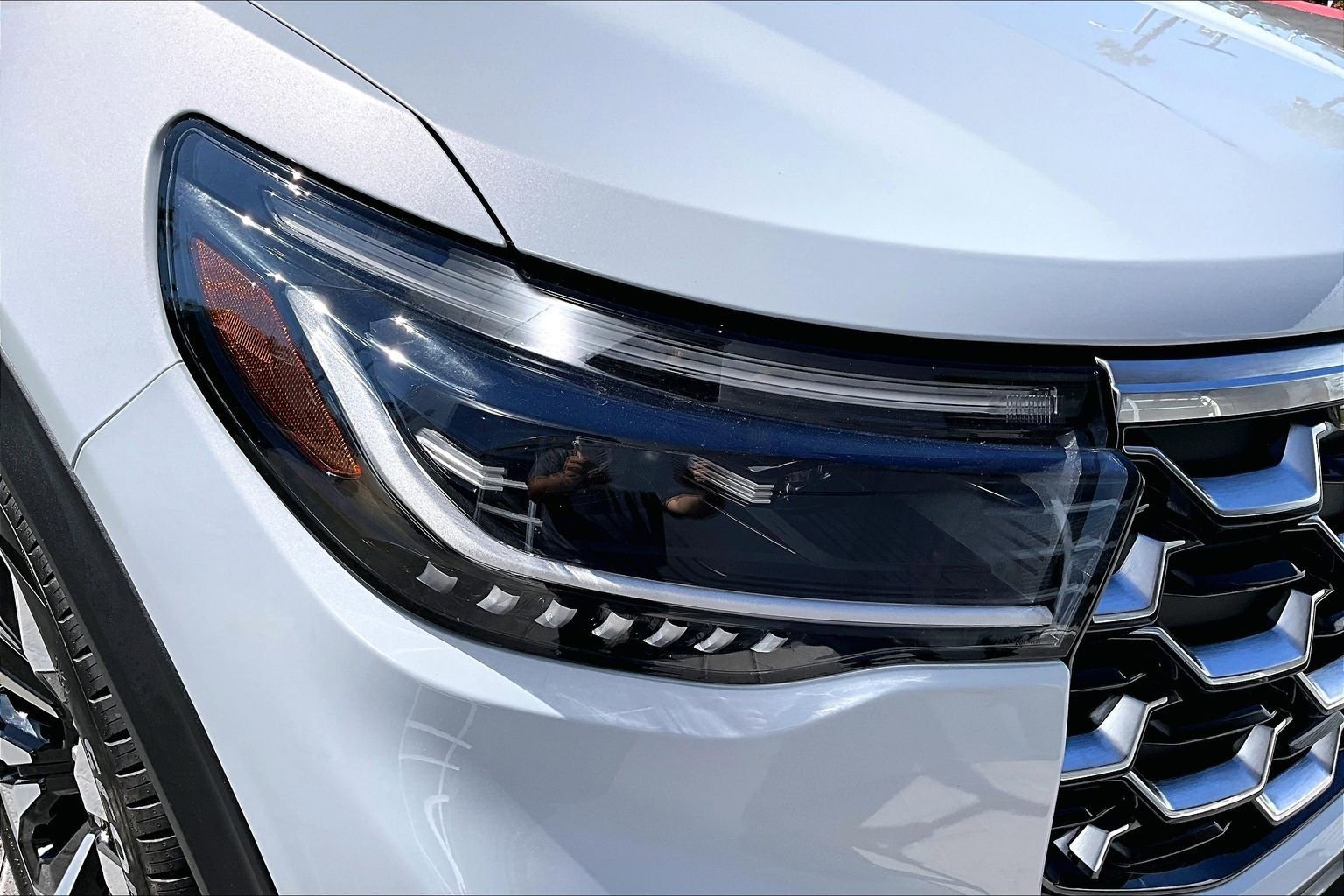 Used 2026 Ford Explorer Platinum w/ LUX Leather Package image 29