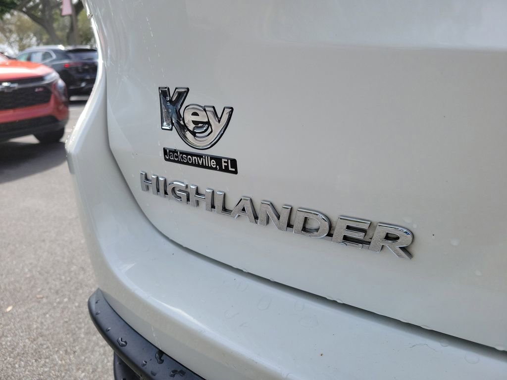 Used 2017 Toyota Highlander XLE image 8