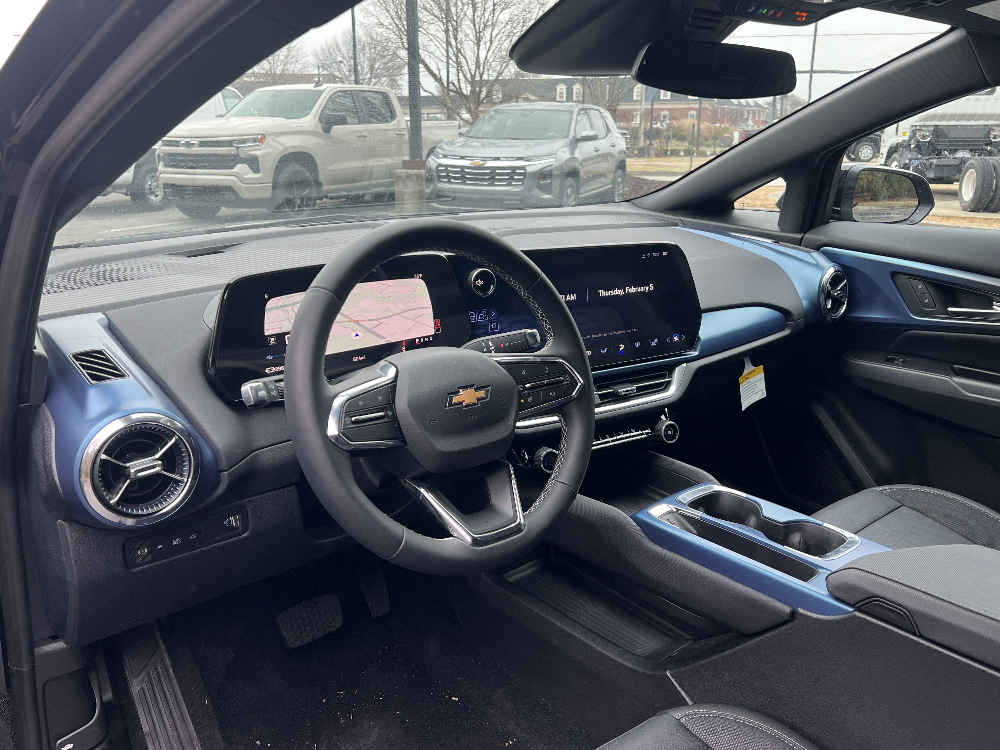 New 2026 Chevrolet Equinox EV LT AWD/4WD image 17