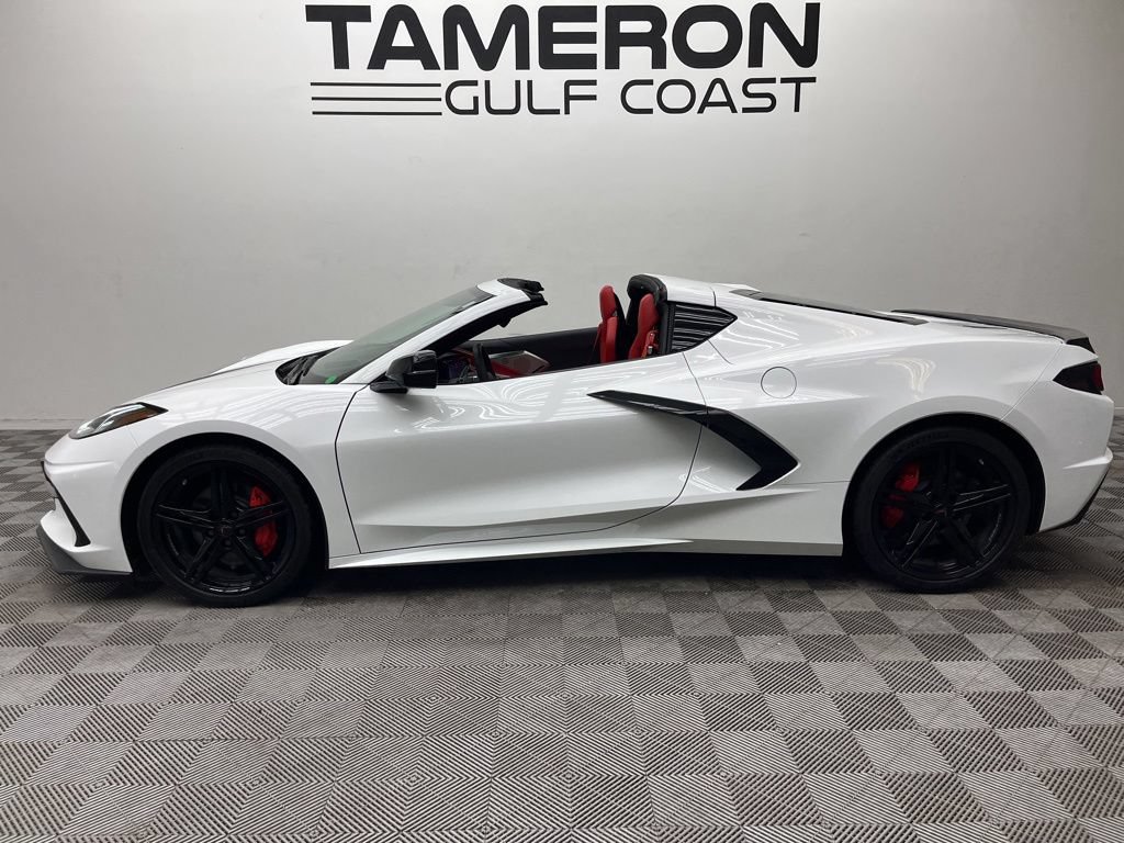 Used 2025 Chevrolet Corvette Stingray Preferred Cpe w/ Adrenaline Red Accent Package RWD image 6