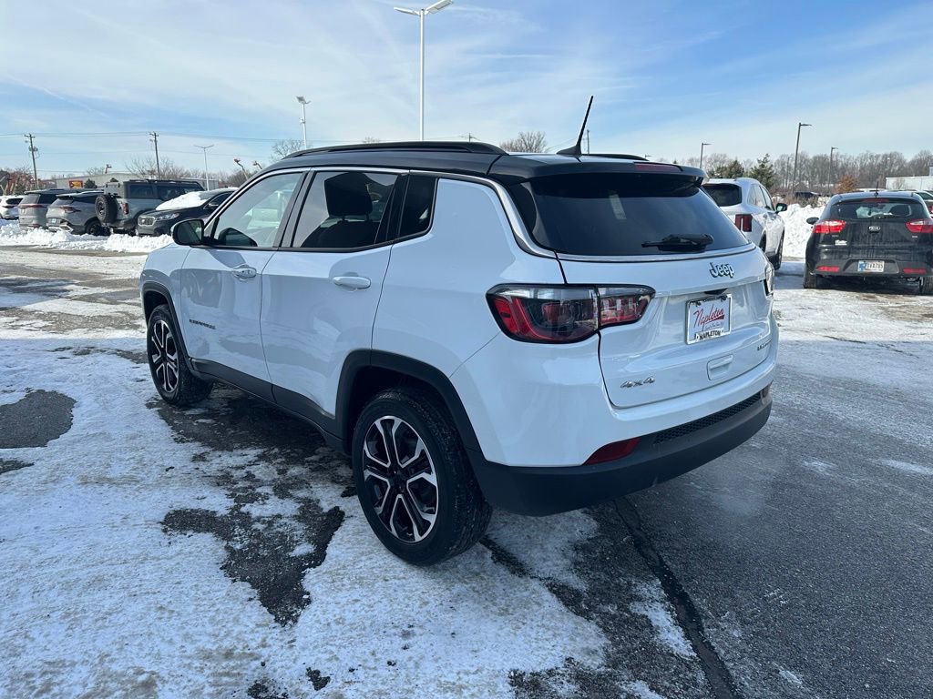 Used 2022 Jeep Compass Limited image 11