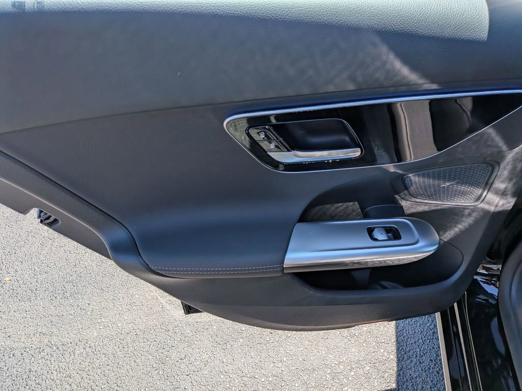Used 2025 Mercedes-Benz C 300 Sedan image 24