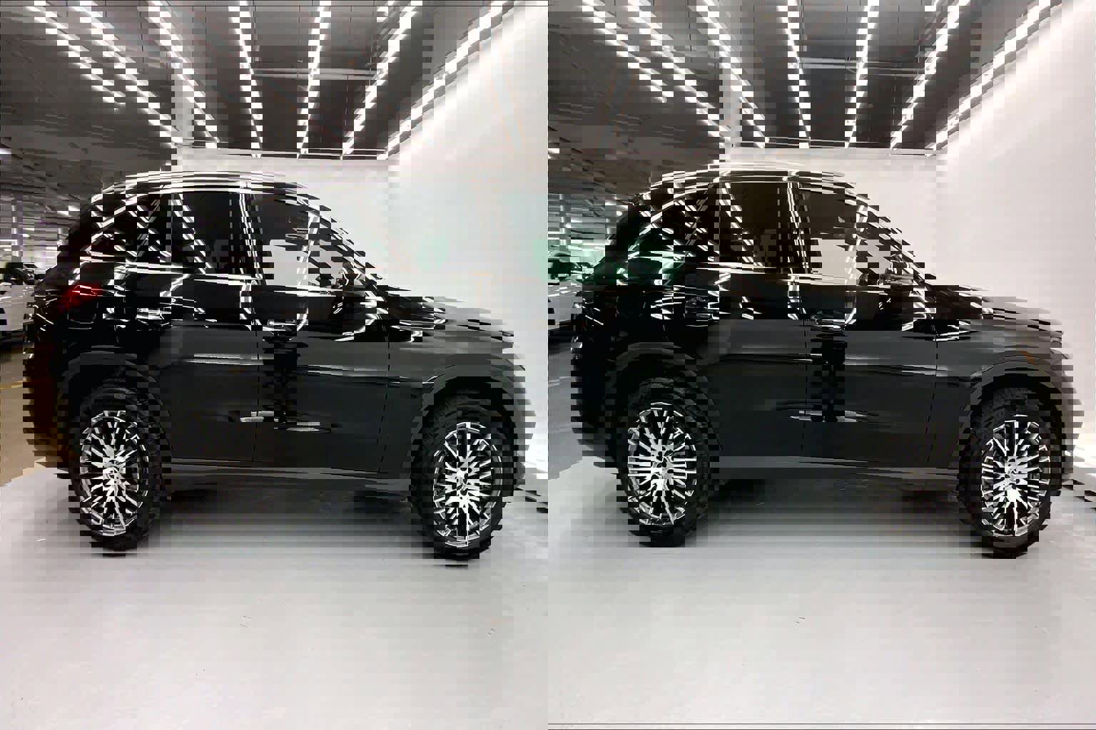 Used 2026 Mercedes-Benz GLC 300 image 6