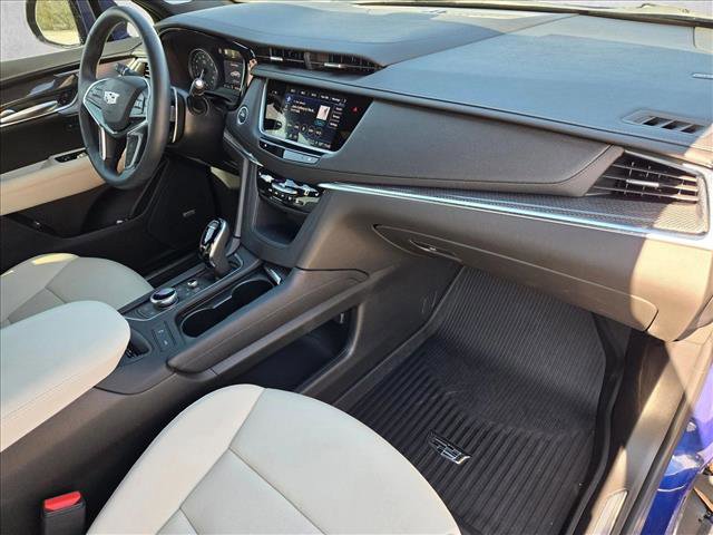 Used 2025 Cadillac XT5 Sportv w/ Technology Package image 23