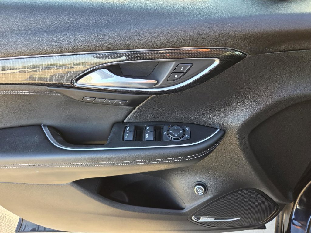 Used 2021 Buick Envision Essence w/ Technology Package I AWD/4WD image 18