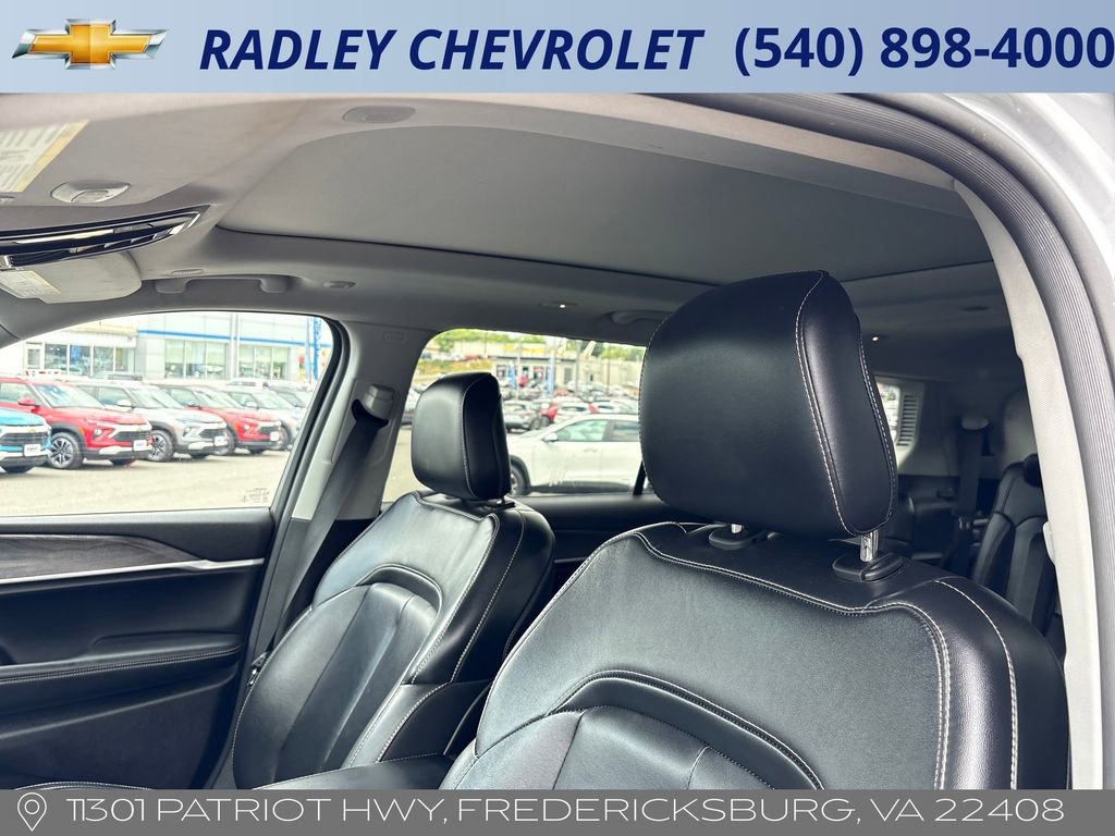 Used 2022 Jeep Grand Cherokee L Limited AWD/4WD image 2