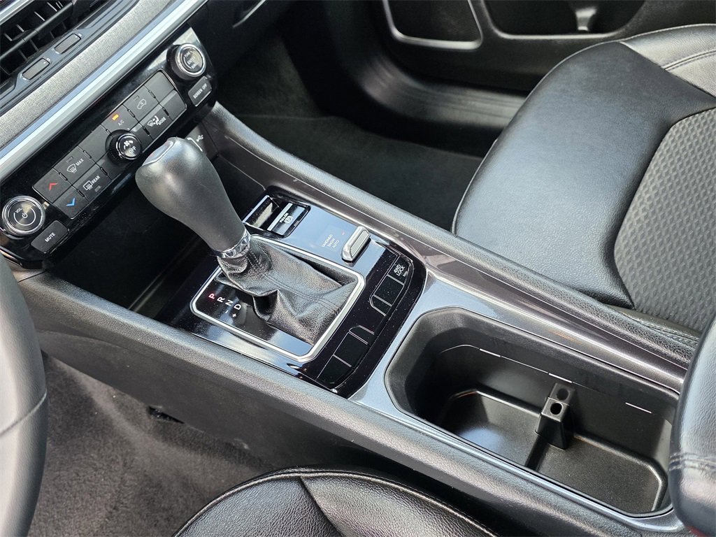 Used 2024 Jeep Compass Latitude image 18