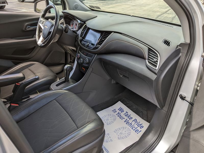 Used 2017 Chevrolet Trax LT w/ Driver Confidence Package image 17