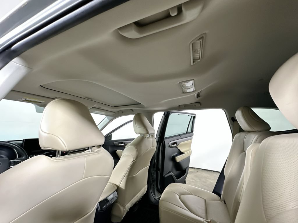 Used 2023 Toyota Highlander Limited AWD/4WD image 13