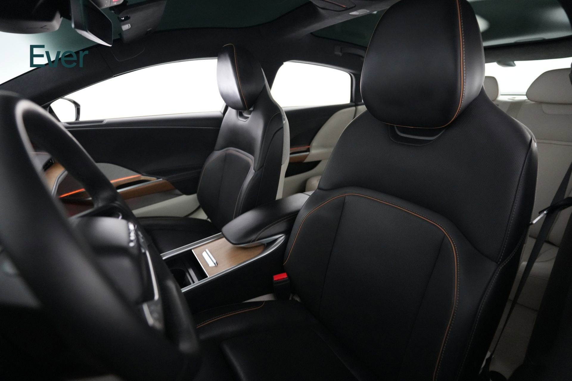 Used 2023 Lucid Air Touring image 4