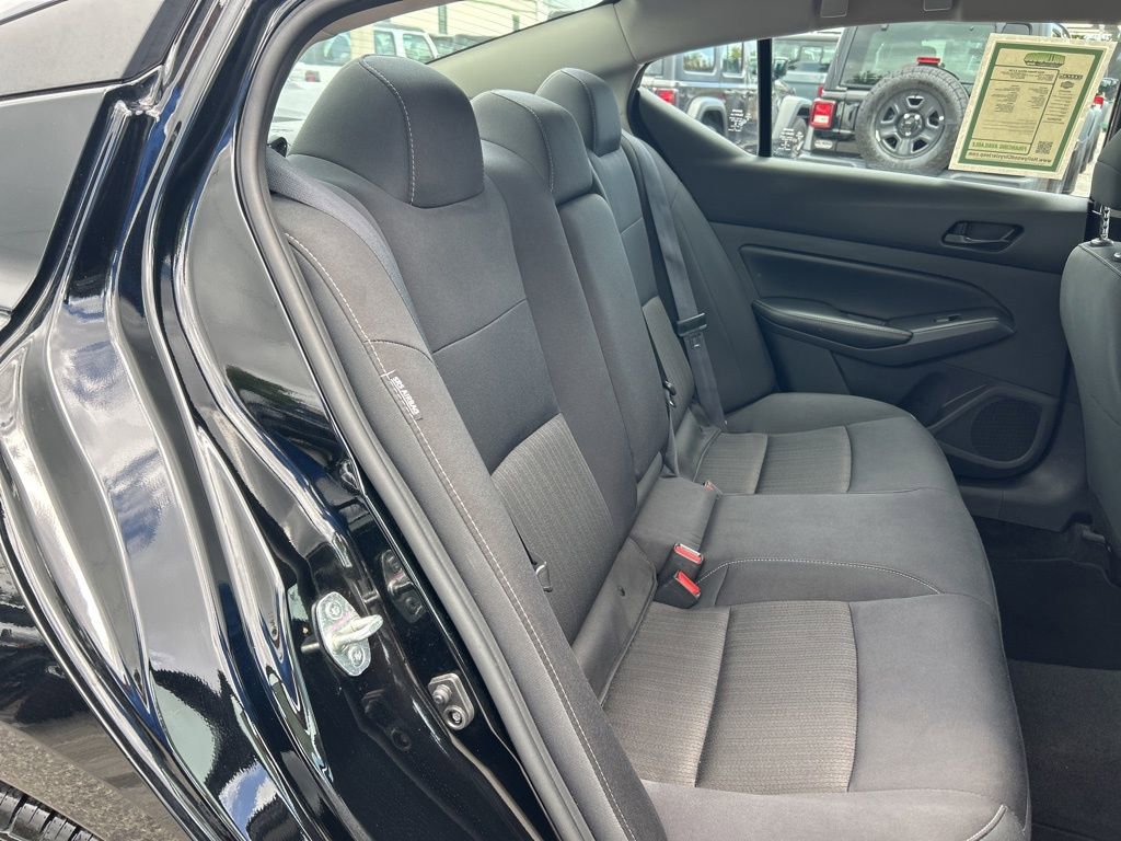 Used 2024 Nissan Altima 2.5 SV image 24