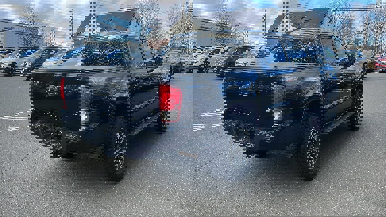 Used 2017 Toyota Tacoma TRD Sport image 7