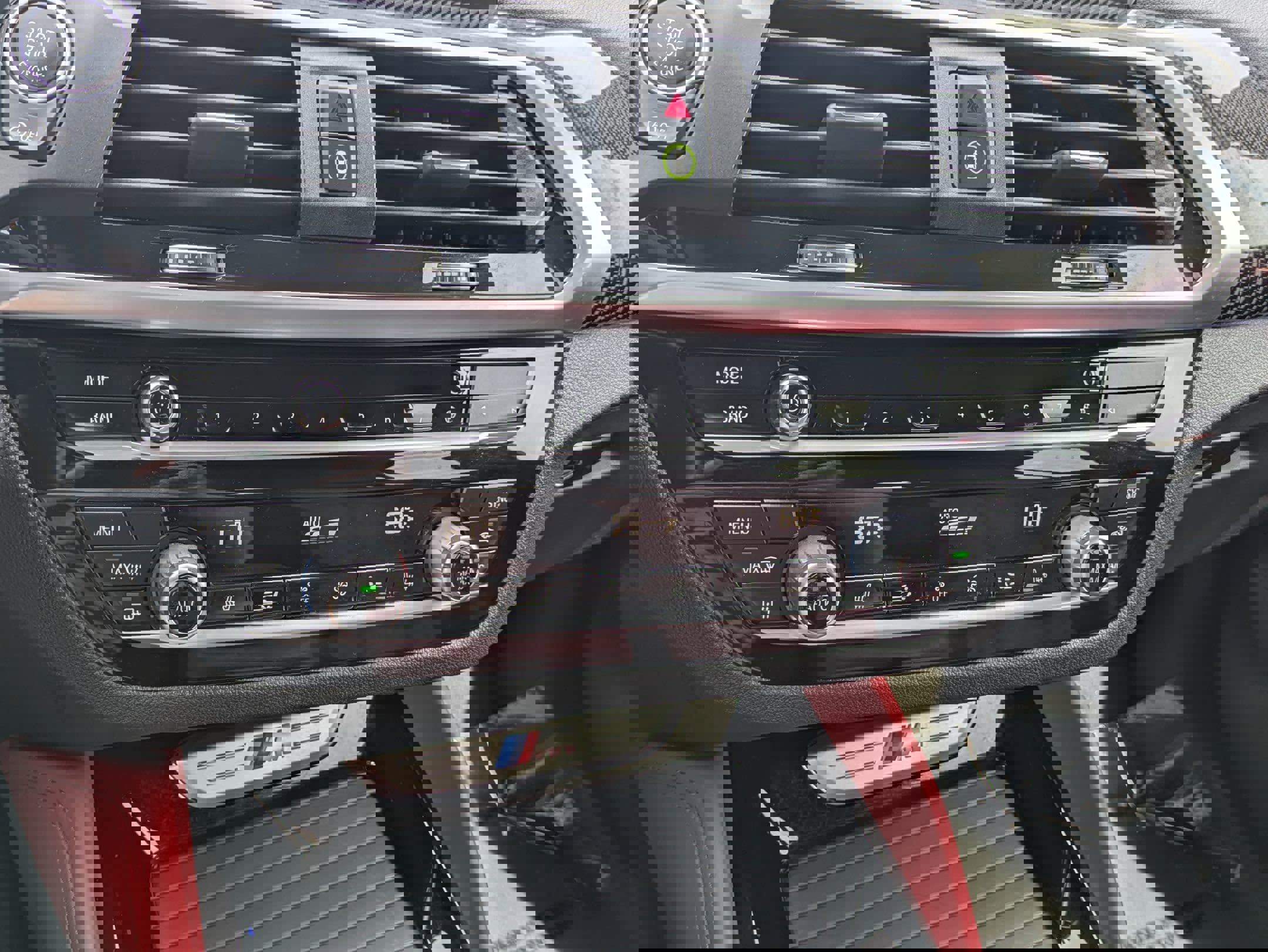 Used 2021 BMW X4 M40i image 15