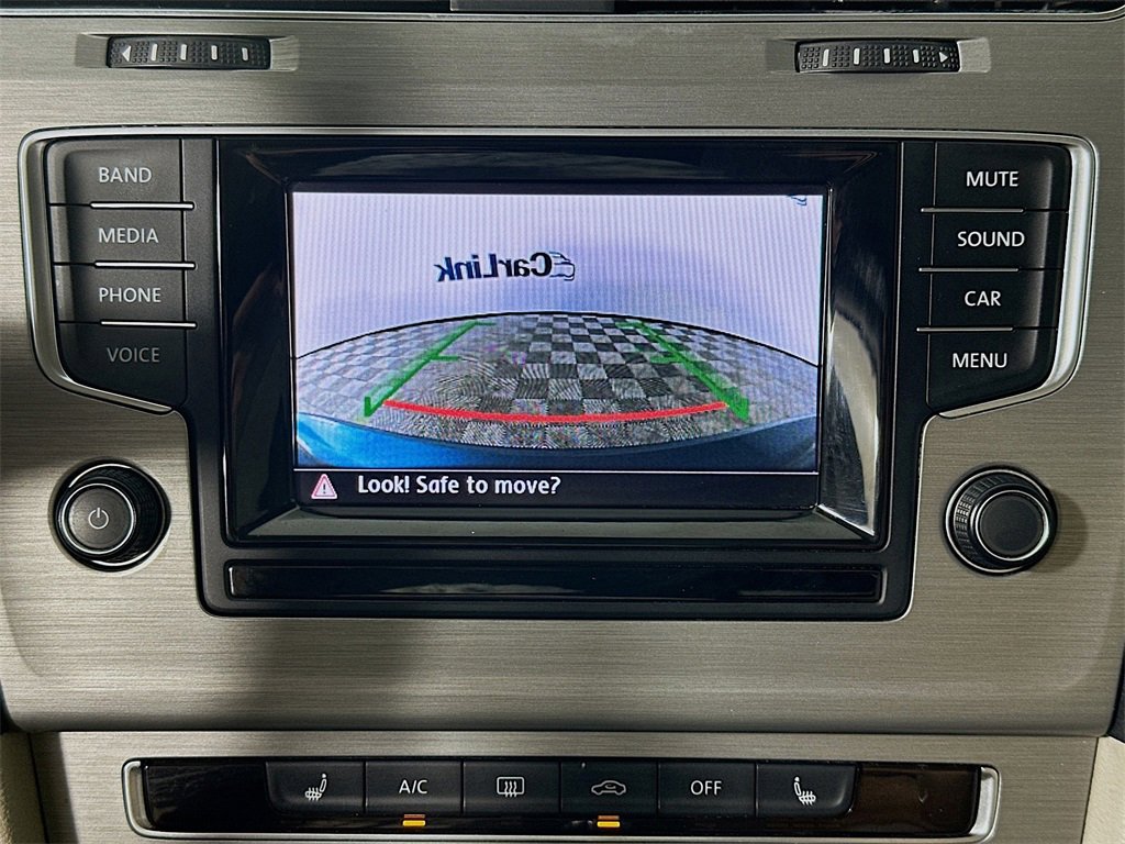 Used 2015 Volkswagen Golf SE w/ Lighting Package image 15