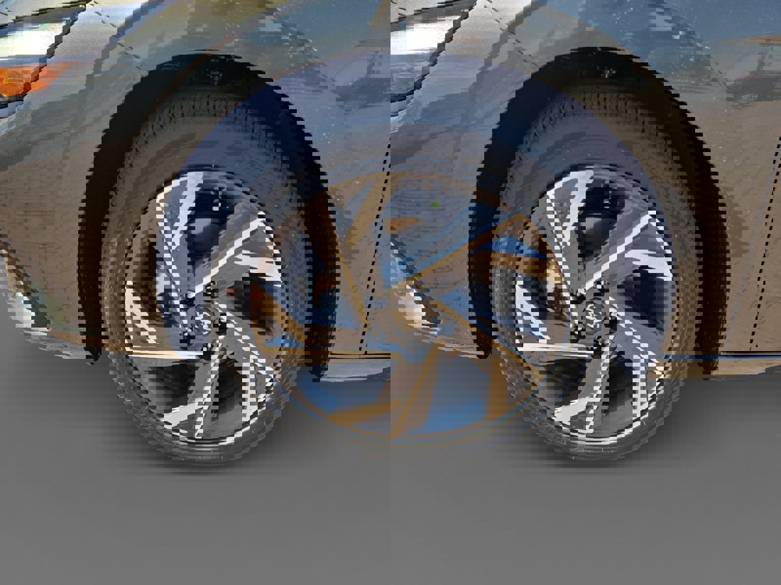 New 2026 Hyundai Elantra Limited w/ Cargo Package image 9