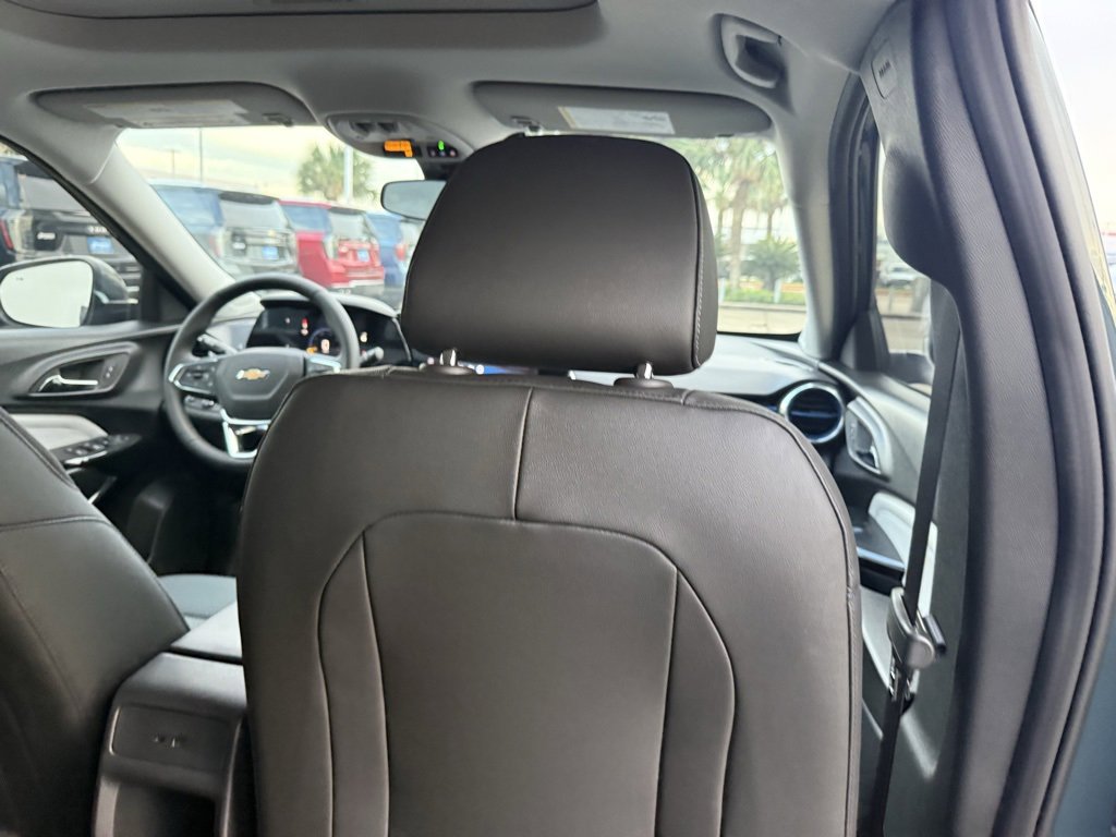 New 2026 Chevrolet Trax LT w/ Sunroof Package image 39