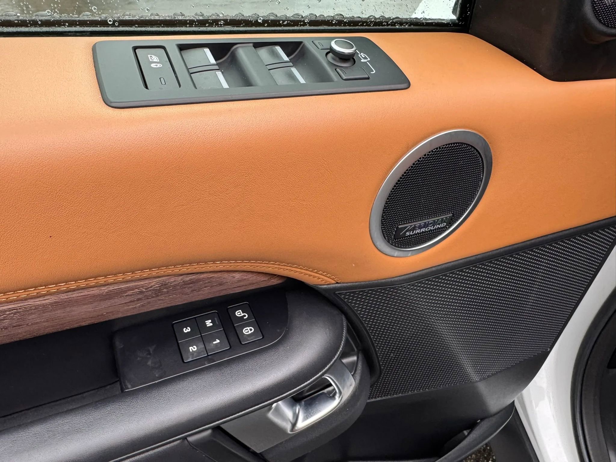 Used 2019 Land Rover Discovery HSE Luxury AWD/4WD image 40