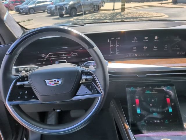 Used 2025 Cadillac Escalade Premium Luxury Platinum AWD/4WD image 25