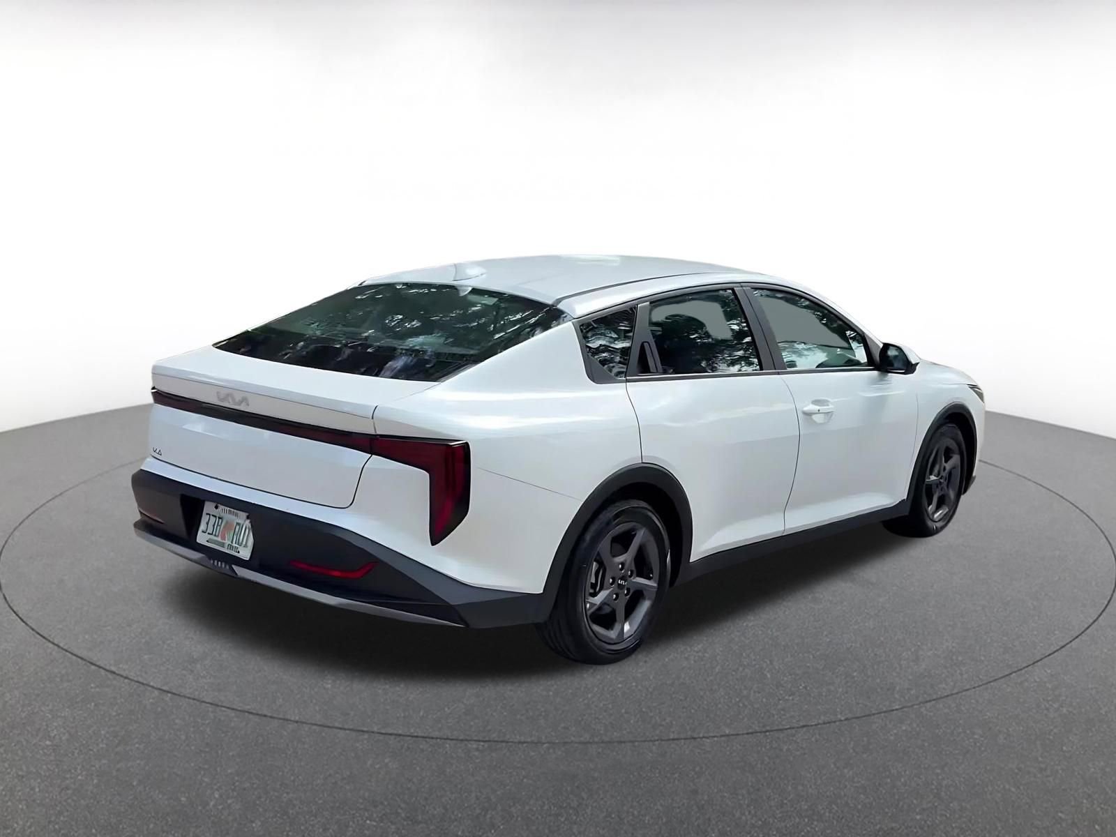 Used 2025 Kia K4 FWD image 14