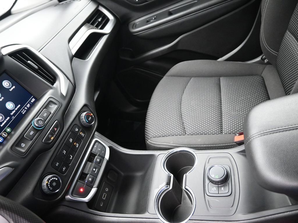 Used 2024 GMC Terrain SLE image 20