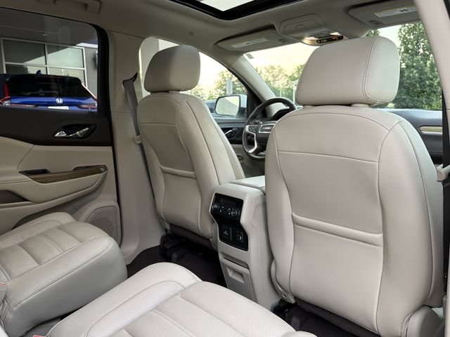 Used 2019 GMC Acadia Denali w/ Technology Package FWD image 19