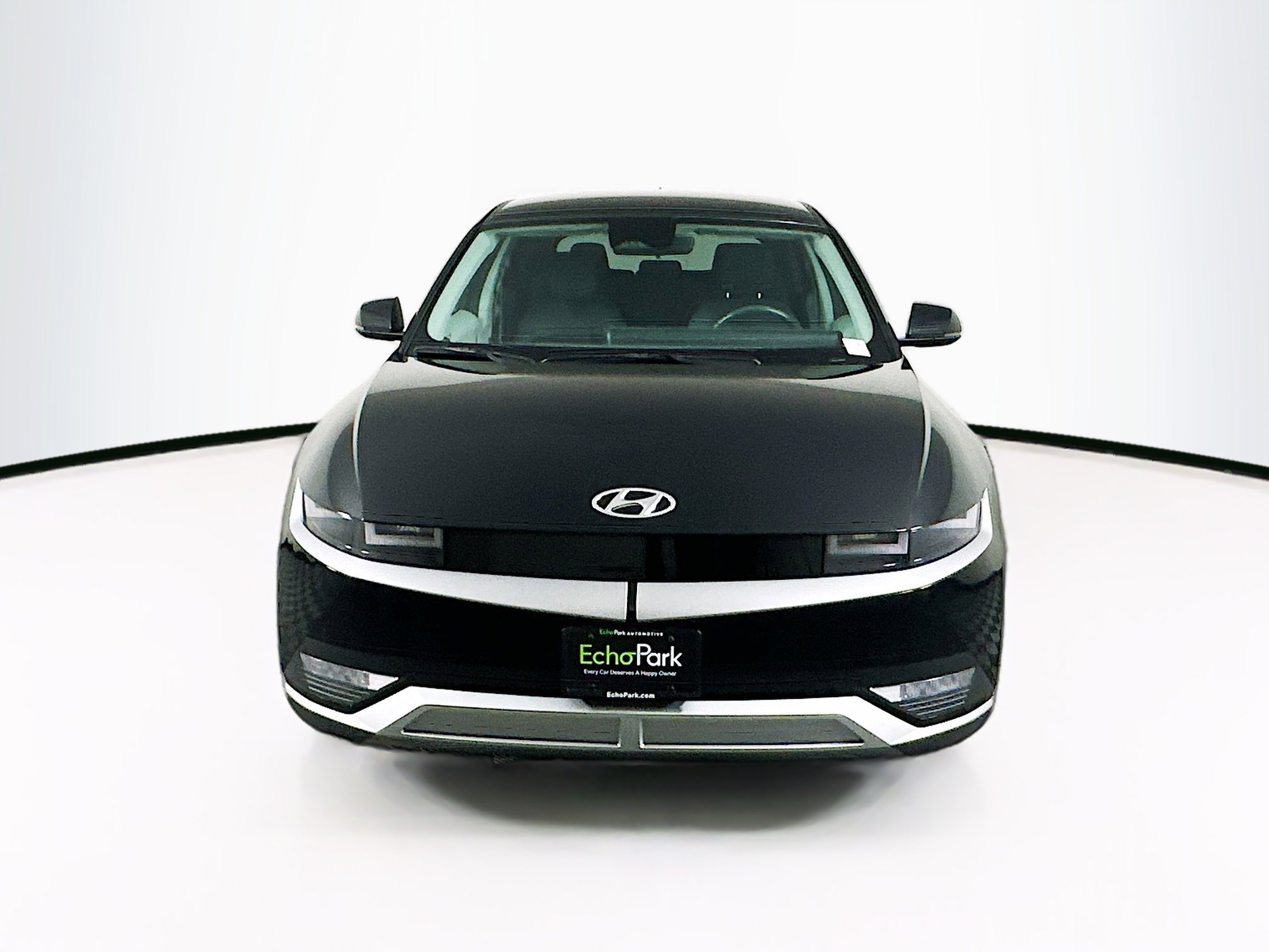 Used 2024 Hyundai Ioniq 5 SE image 2