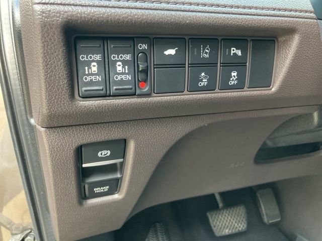 Used 2019 Honda Odyssey Touring image 12