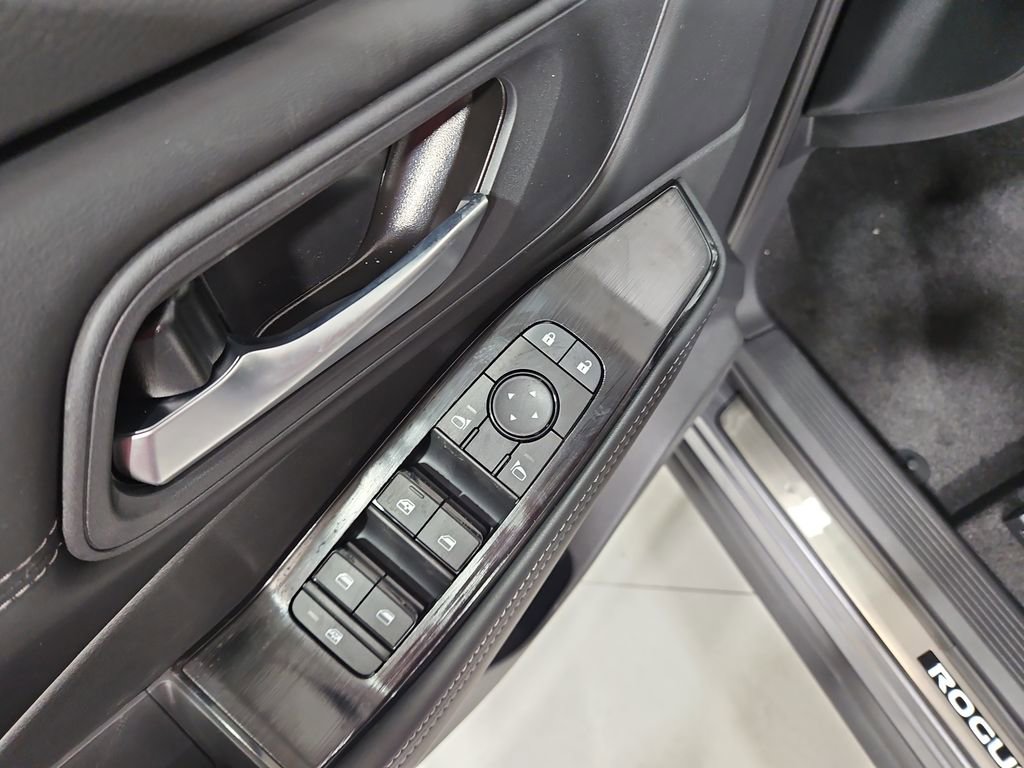New 2026 Nissan Rogue SV image 12