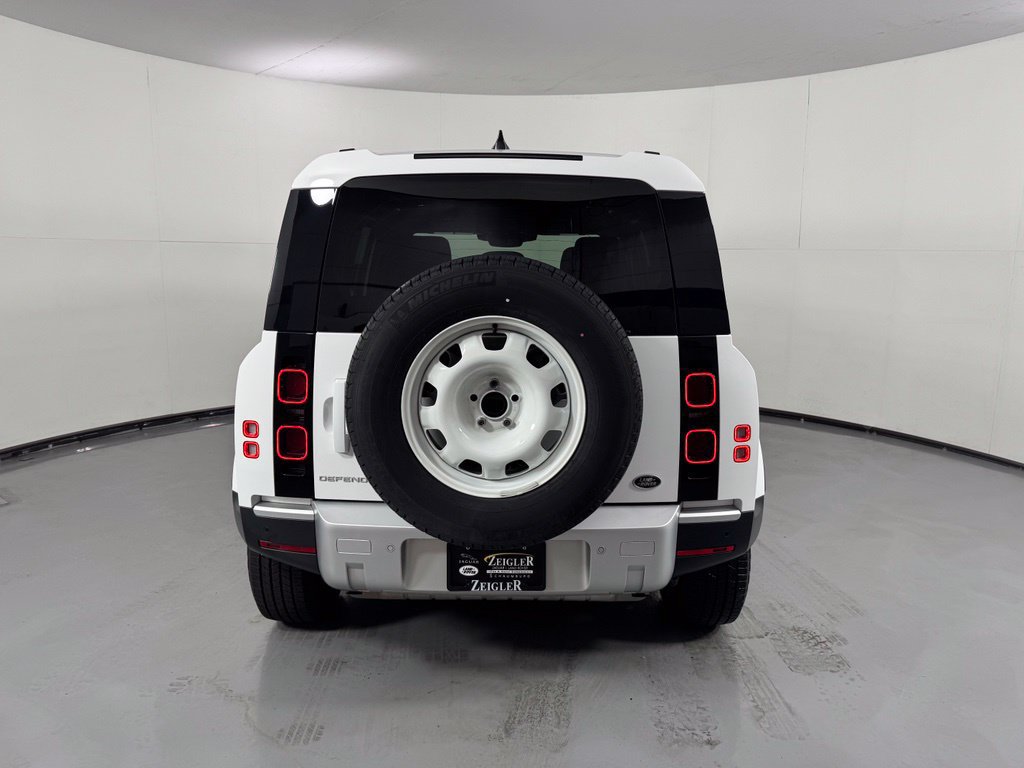 Used 2023 Land Rover Defender 110 AWD/4WD image 6