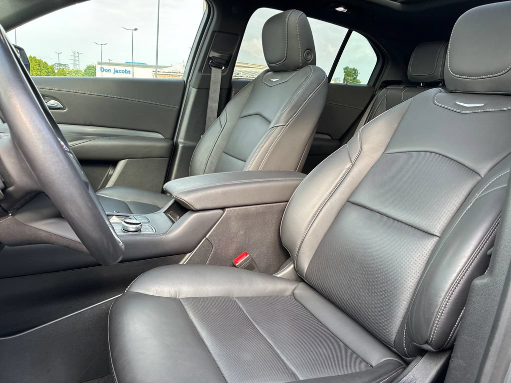 Used 2024 Cadillac XT4 Premium Luxury AWD/4WD image 12