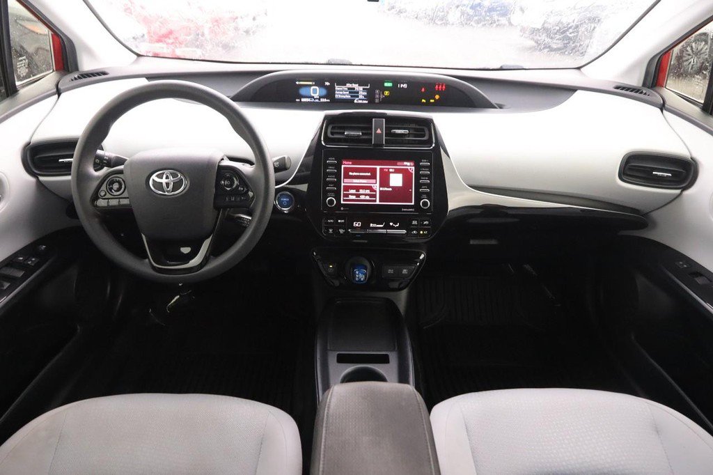 Used 2021 Toyota Prius LE FWD image 20
